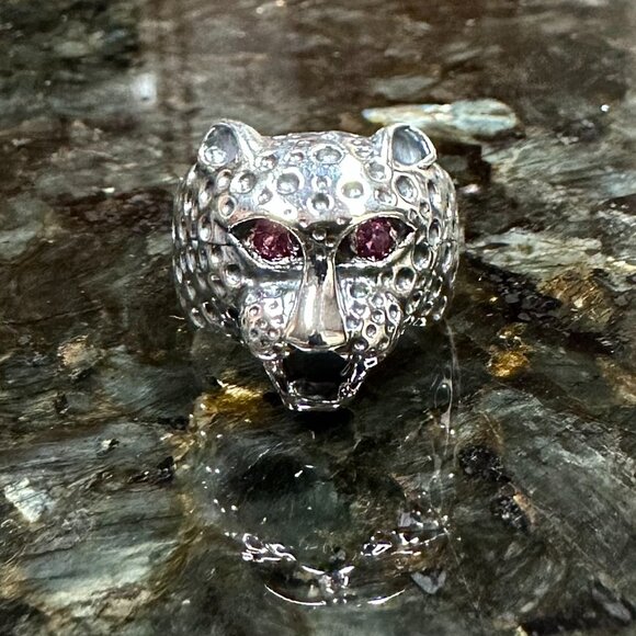 Custom 925 Sterling Silver Bold Red Ruby Gem Roaring Cheetah Signet Ring Size 8 - Picture 3 of 8